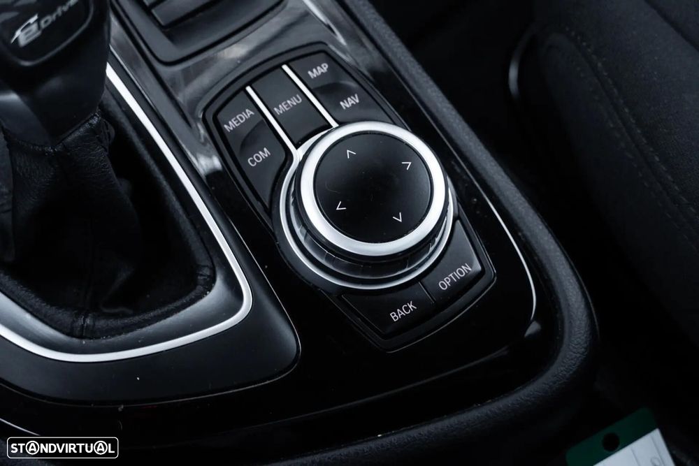 BMW 225xe Active Tourer Advantage - 24