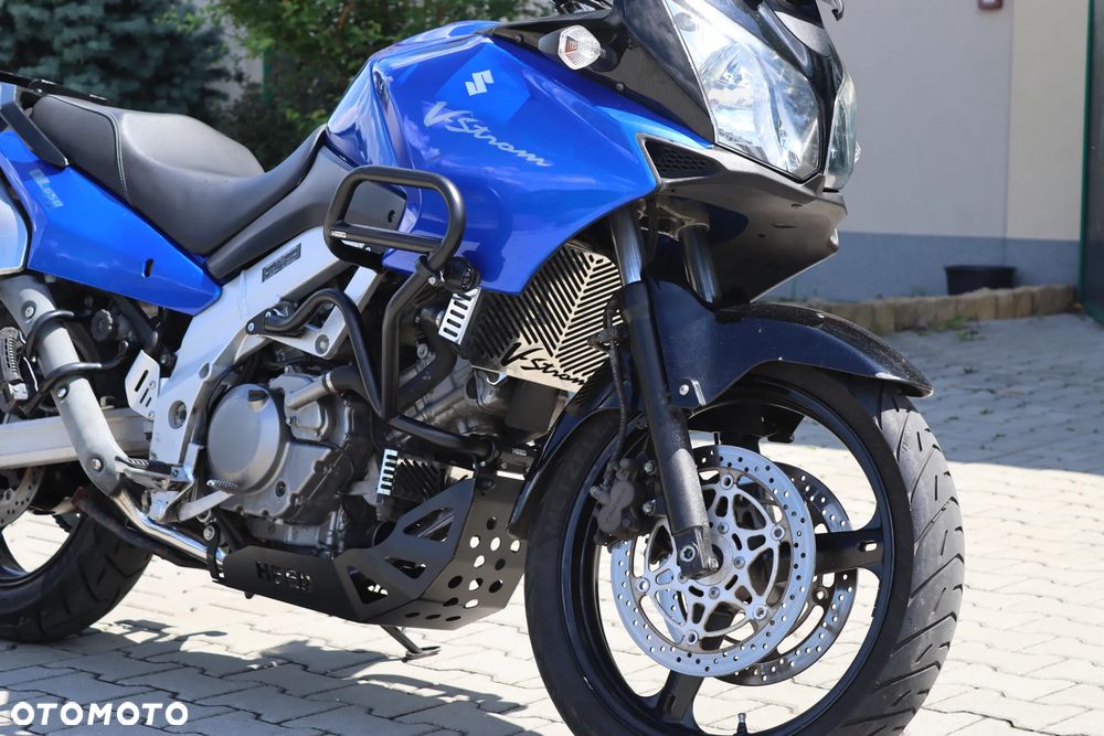 Suzuki V-STROM - 4