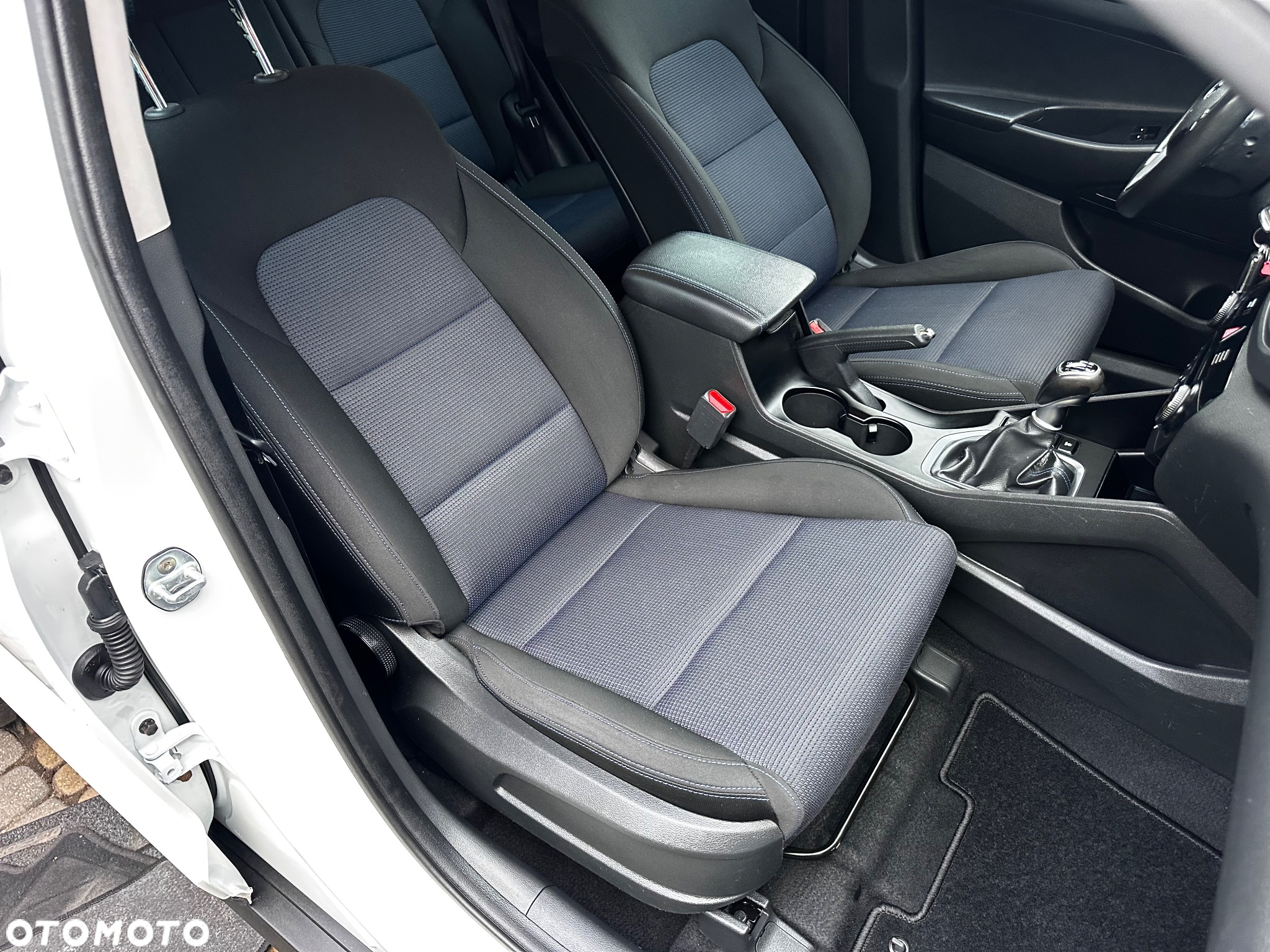 Hyundai Tucson 2.0 CRDi 2WD Style - 25