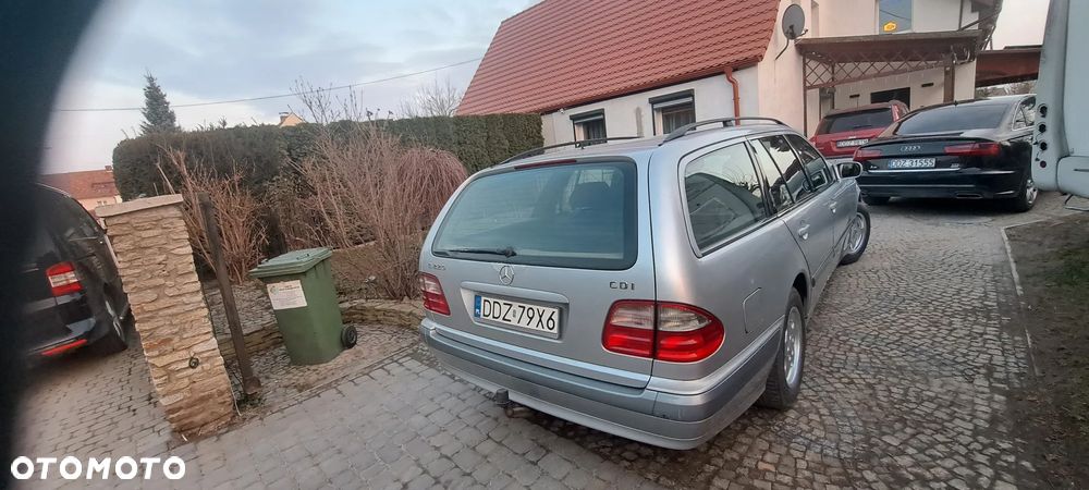 Mercedes-Benz Klasa E 200 CDI Classic DPF - 4