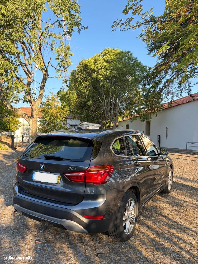 BMW X1 18 d xDrive Auto Line Sport - 3