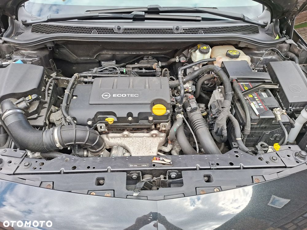 Opel Astra 1.4 Turbo Style - 26