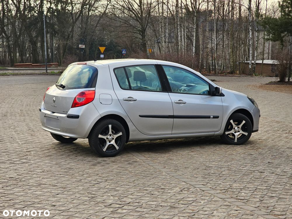 Renault Clio - 6