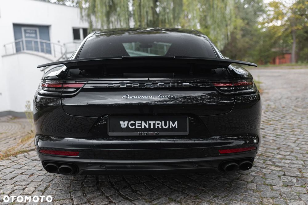 Porsche Panamera Turbo - 10