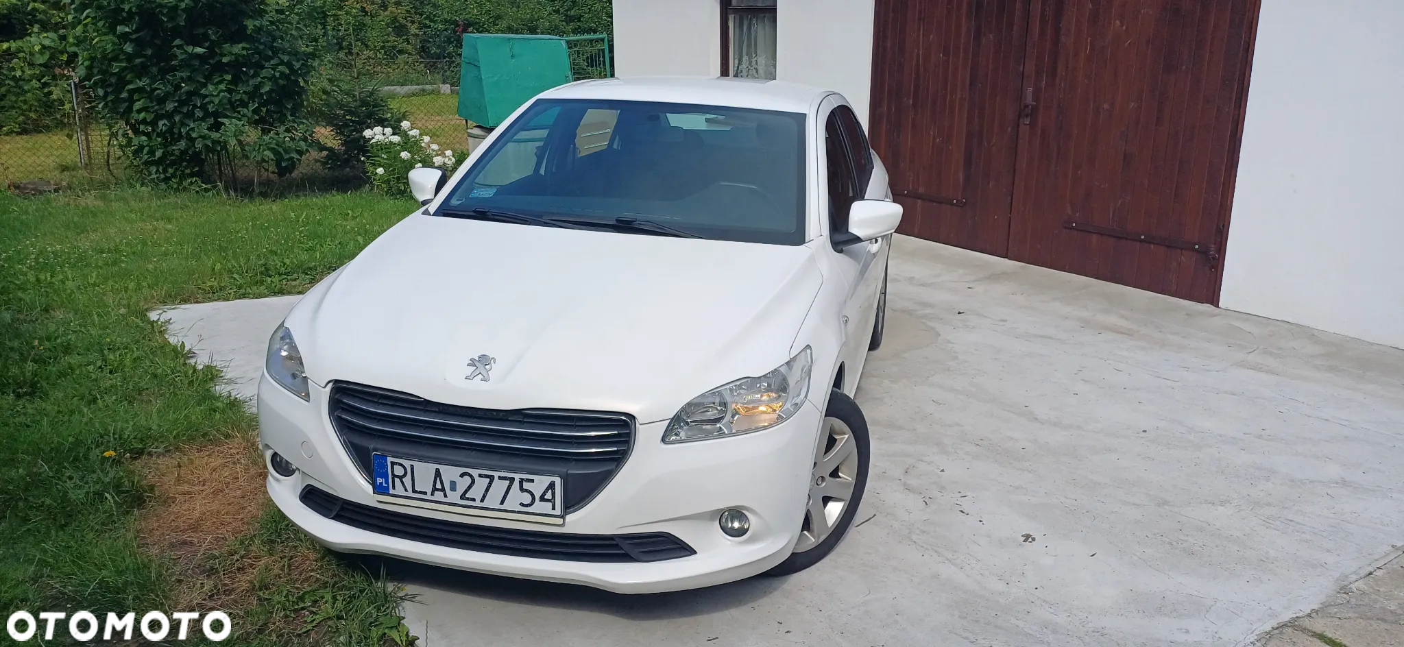 Peugeot 301 1.6 VTi Allure - 2