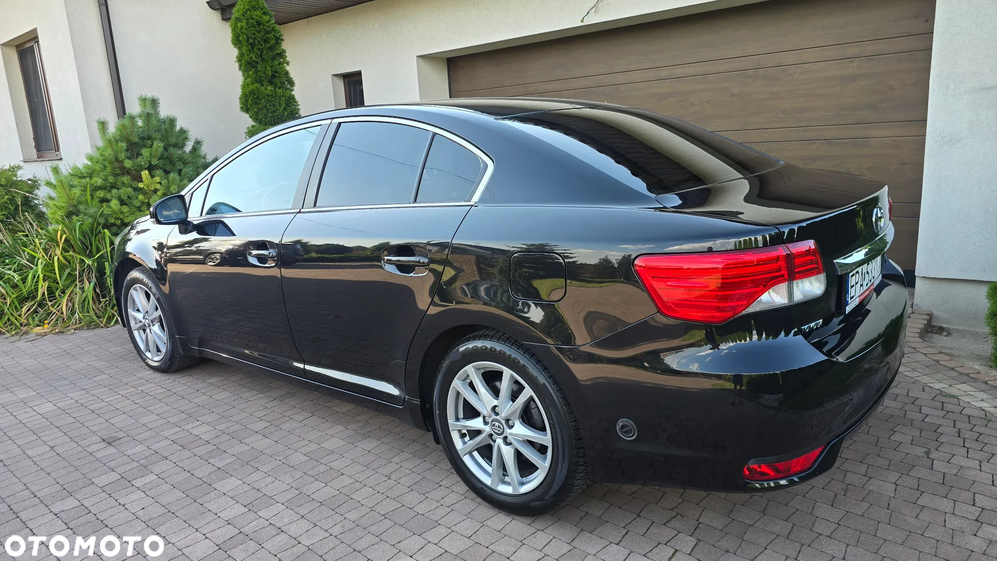 Toyota Avensis - 5