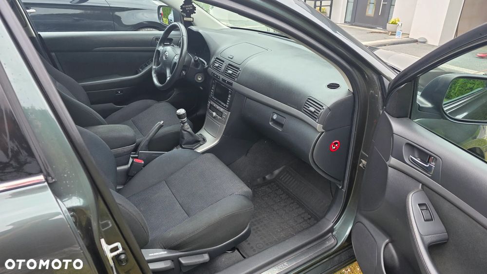 Toyota Avensis 2.0 D-4D Sol+NAVI - 8