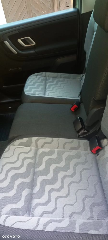 Skoda Roomster 1.6 16V Comfort - 10