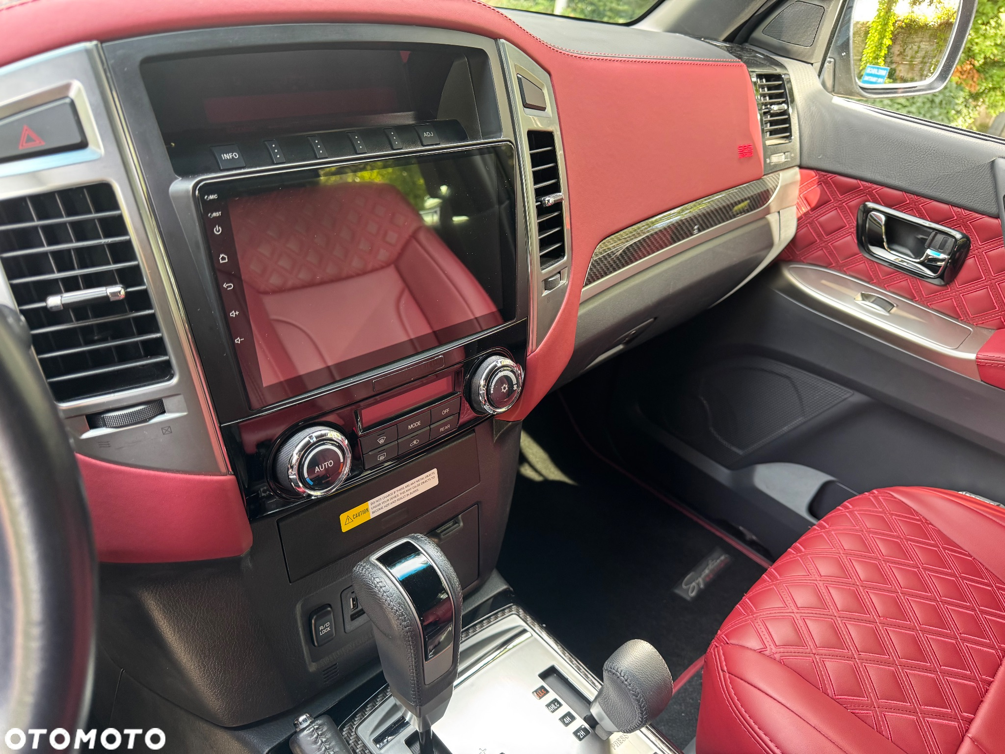 Mitsubishi Pajero - 15
