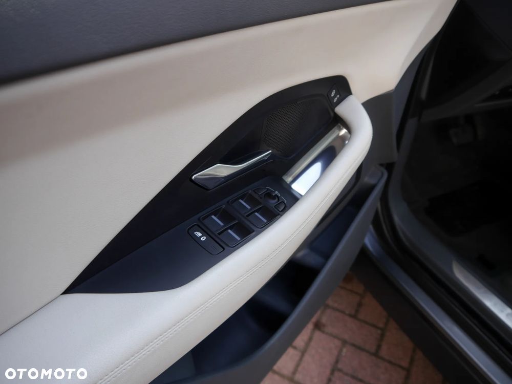 Jaguar E-Pace 2.0 i4D AWD S - 8