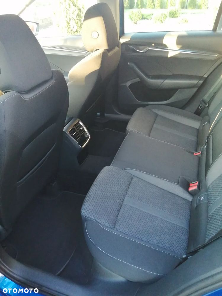 Skoda Octavia 2.0 TDI DSG Style - 12