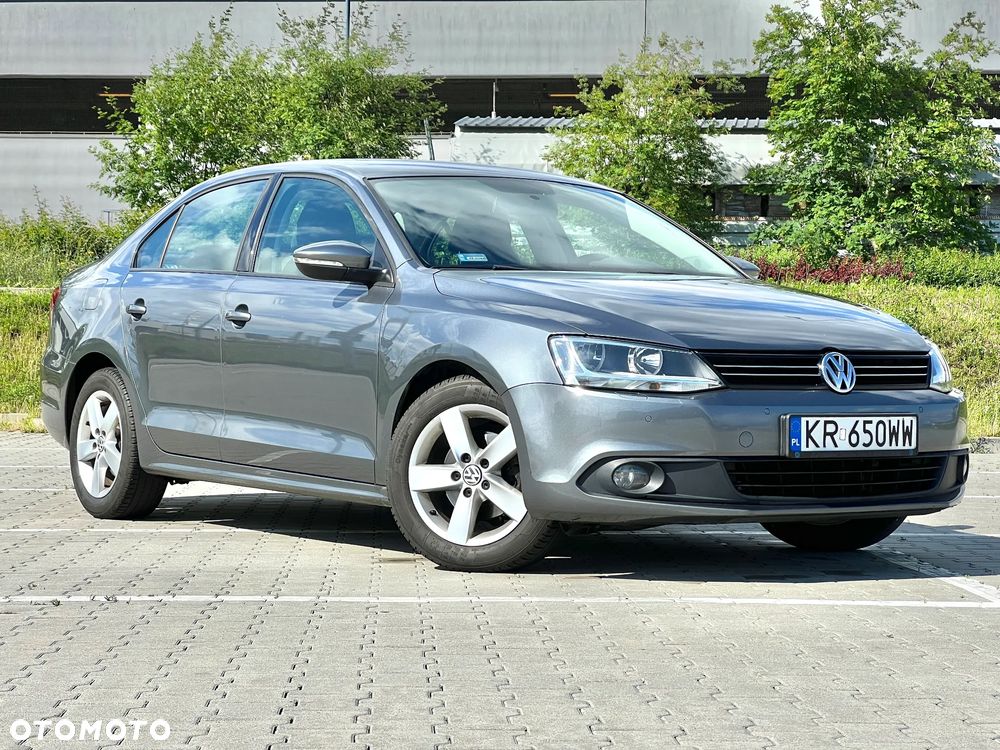 Volkswagen Jetta 1.2 TSI Trendline - 4