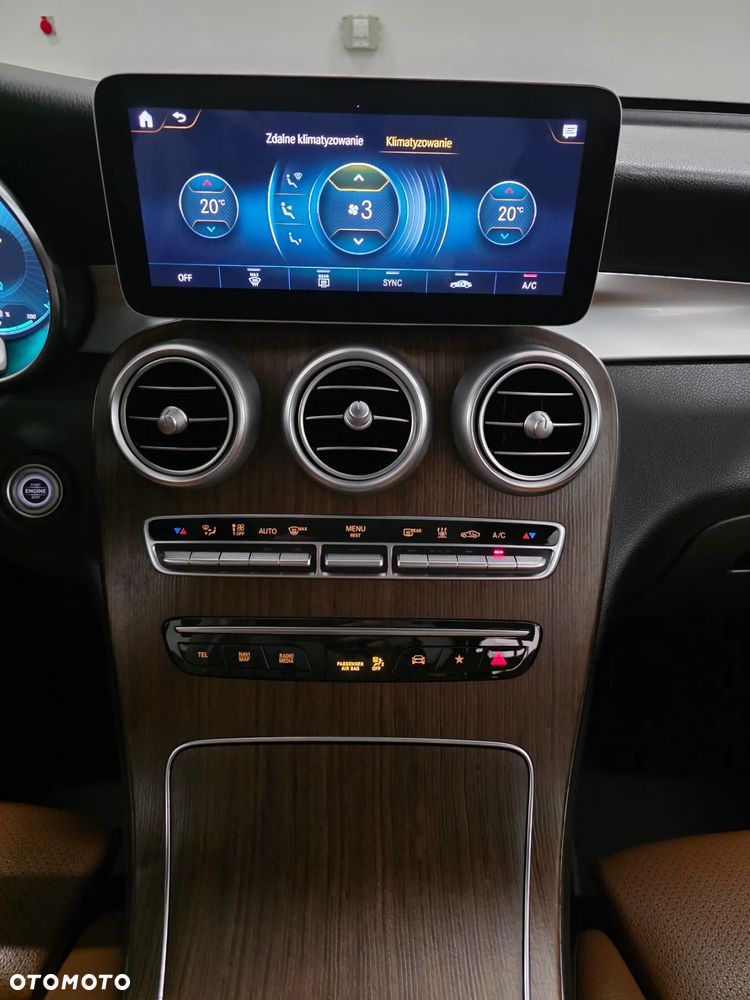 Mercedes-Benz GLC 300 de 4Matic 9G-TRONIC AMG Line Plus - 12