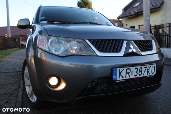 Mitsubishi Outlander - 7