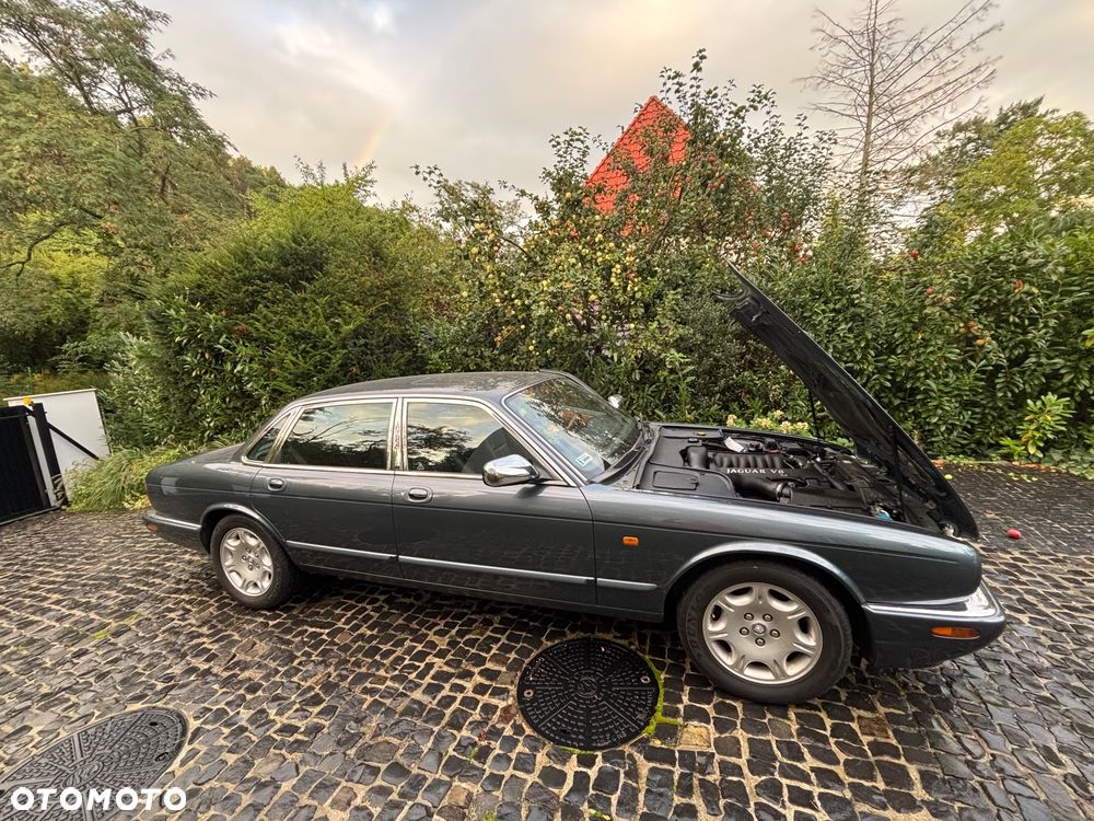 Jaguar XJ - 2