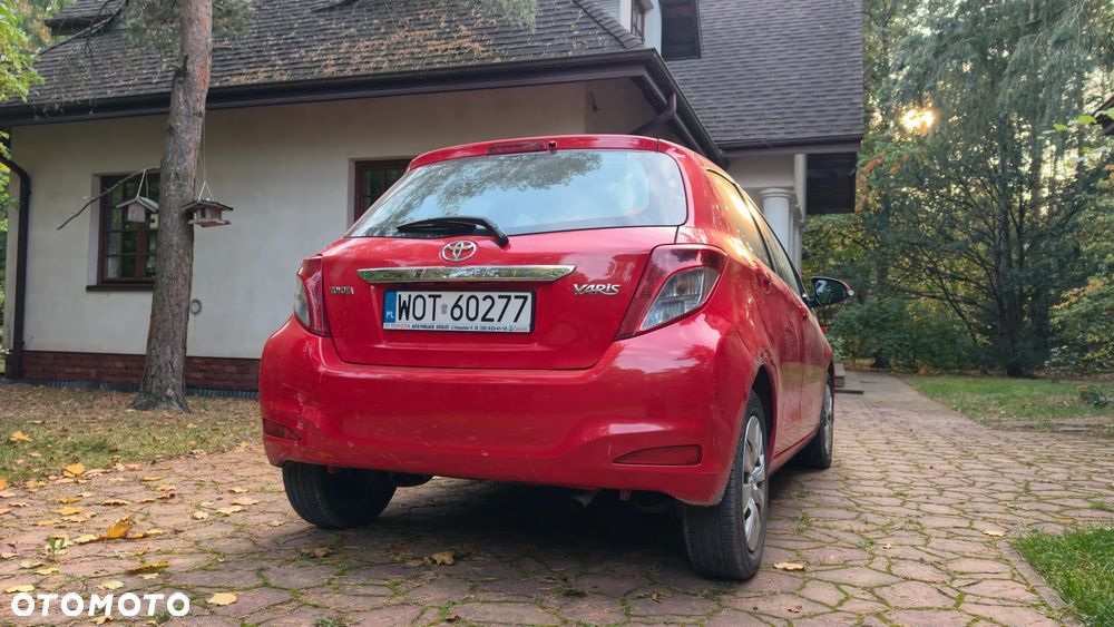 Toyota Yaris - 10