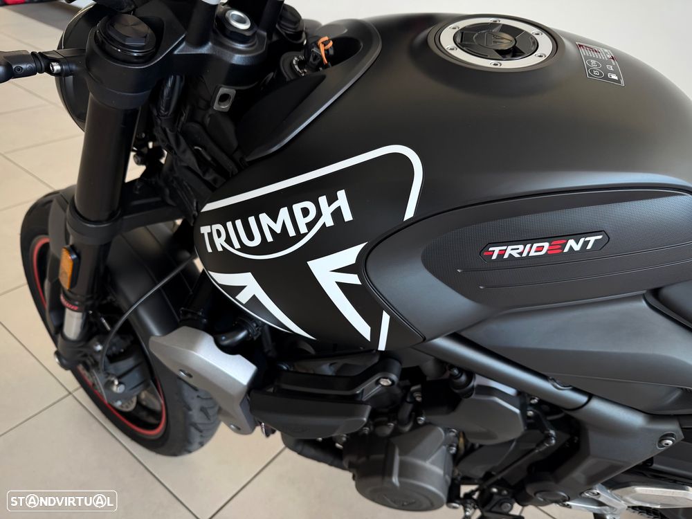 Triumph Trident 660 - 13