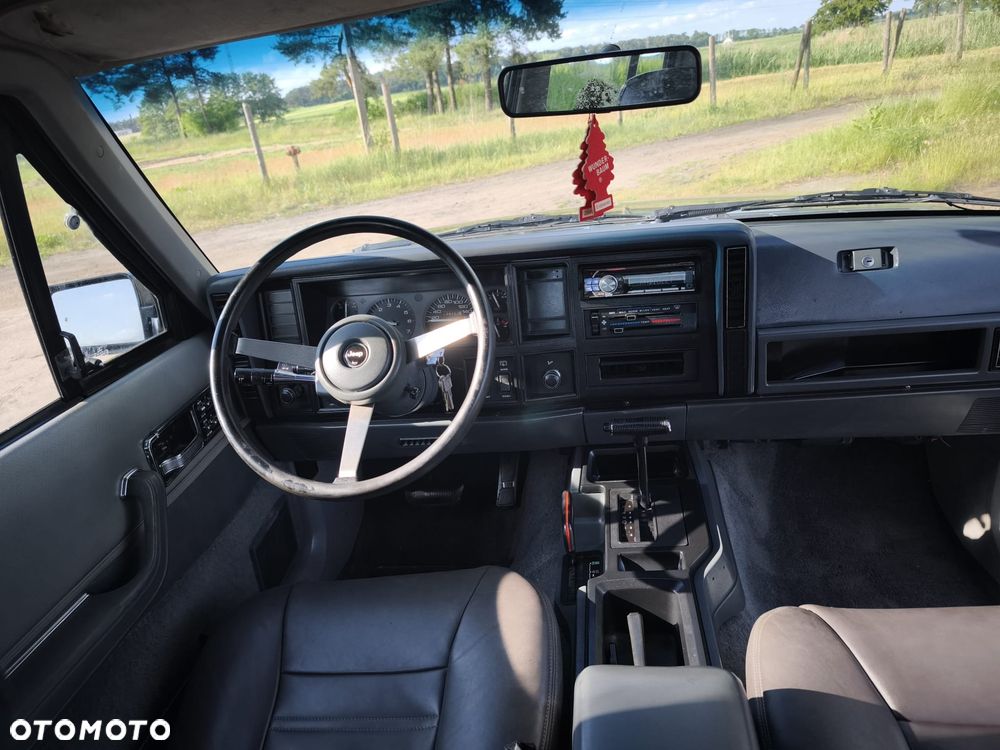 Jeep Cherokee 4.0 Limited - 11