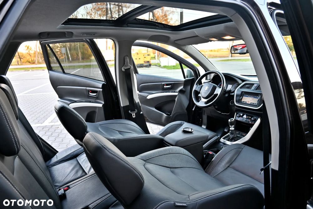 Suzuki SX4 S-Cross 1.6 DDiS Premium 4WD - 25