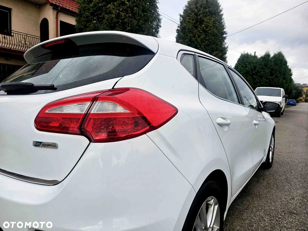 Kia Ceed 1.6 CRDi 136 ISG Spirit - 8