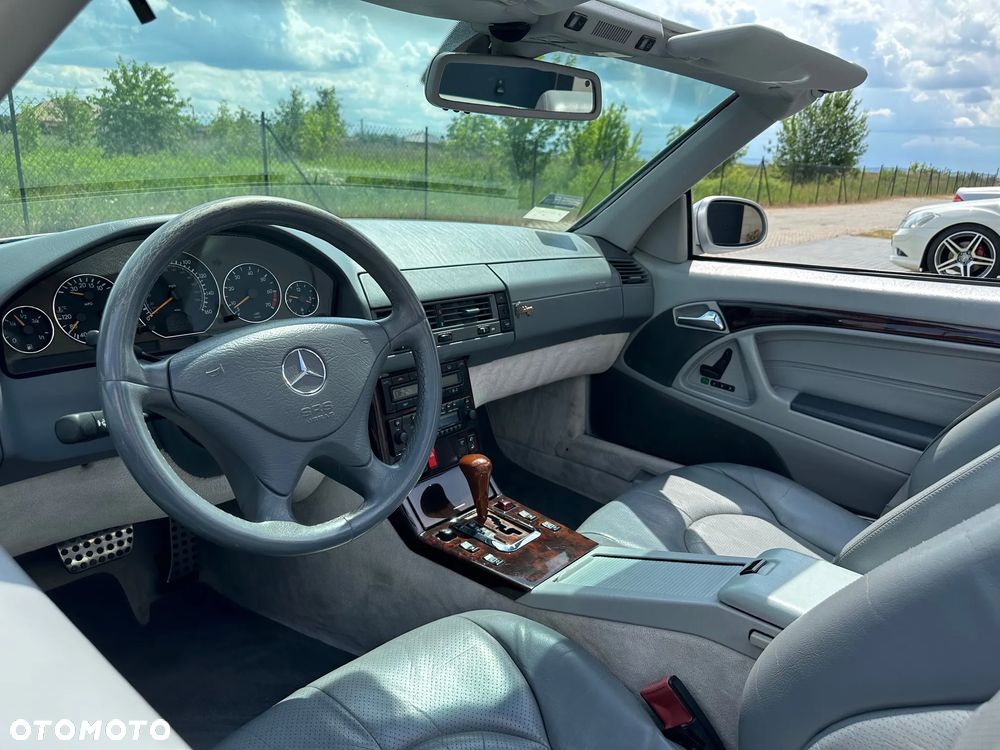 Mercedes-Benz SL - 13