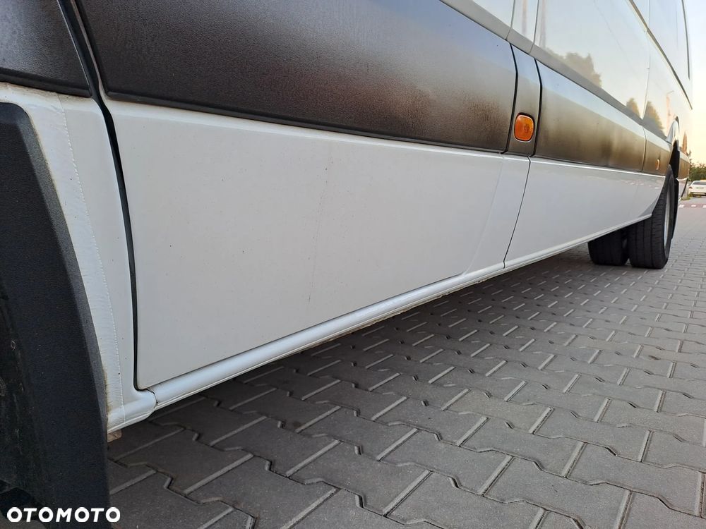 Mercedes-Benz Sprinter 519 3.0 V6 CDI MERCUS - 8