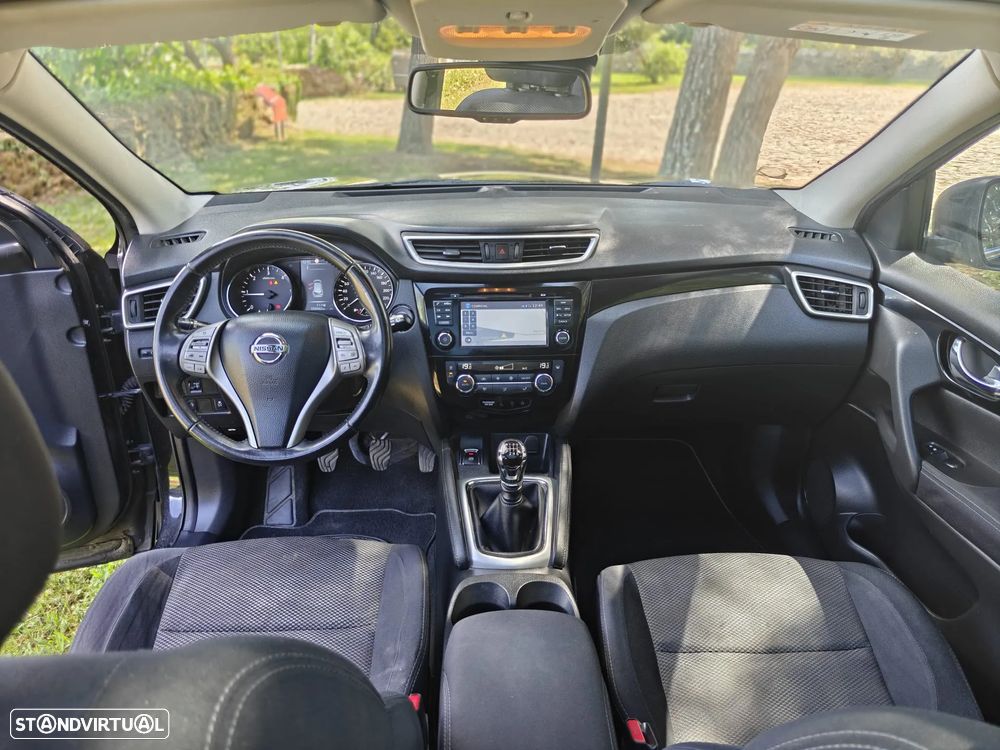 Nissan Qashqai 1.5 dCi N-Connecta 18 - 21