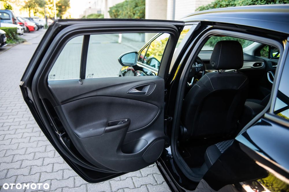 Opel Astra 1.5 D Start/Stop Business Elegance - 19