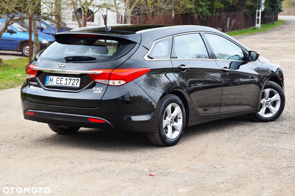 Hyundai i40 i40cw 1.7 CRDi Fifa World Cup Edition - 33