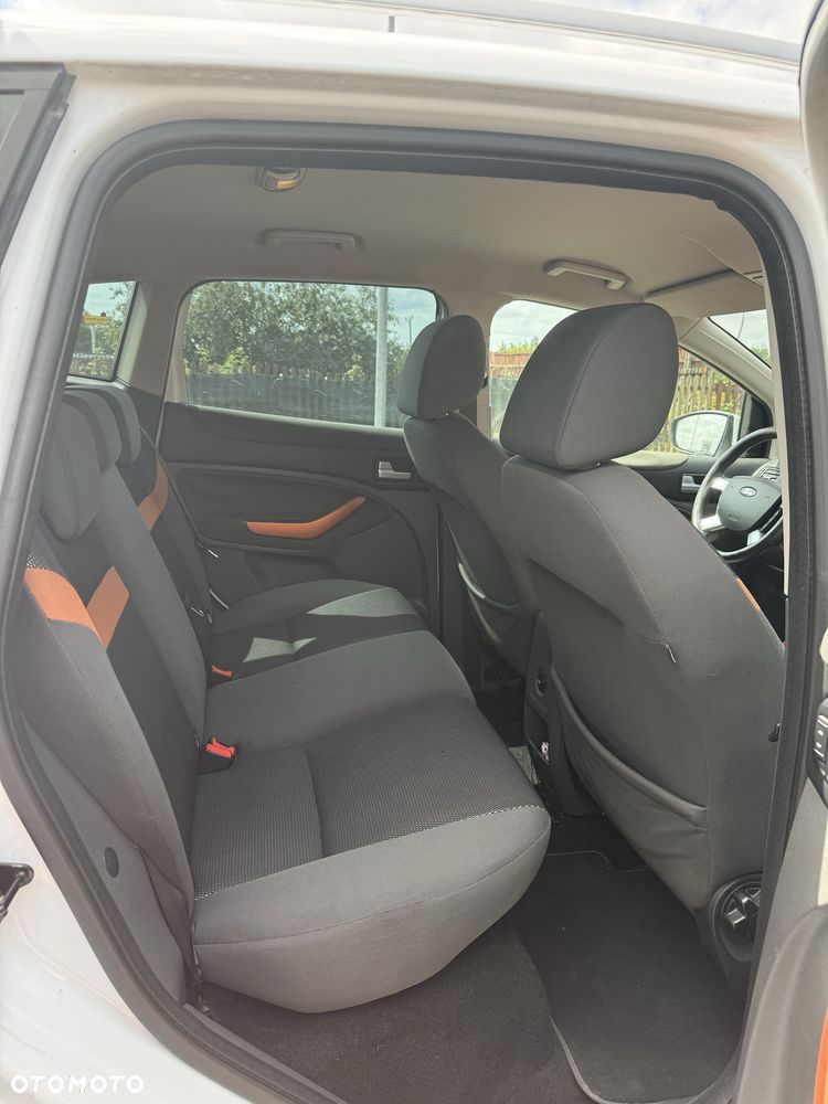 Ford Kuga - 6