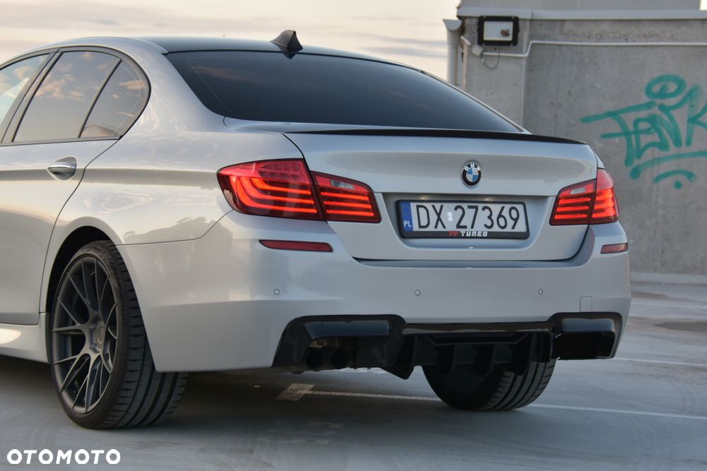 BMW Seria 5 530d xDrive - 13