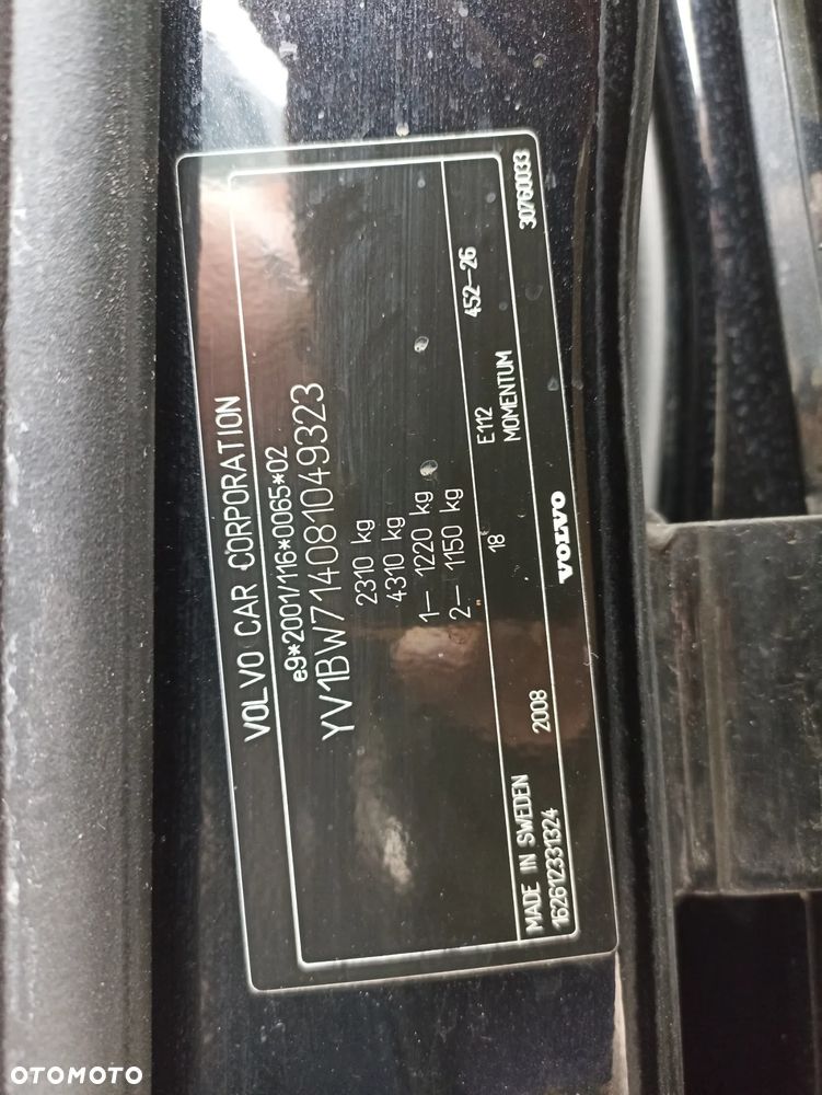 Volvo V70 D5 Momentum - 25