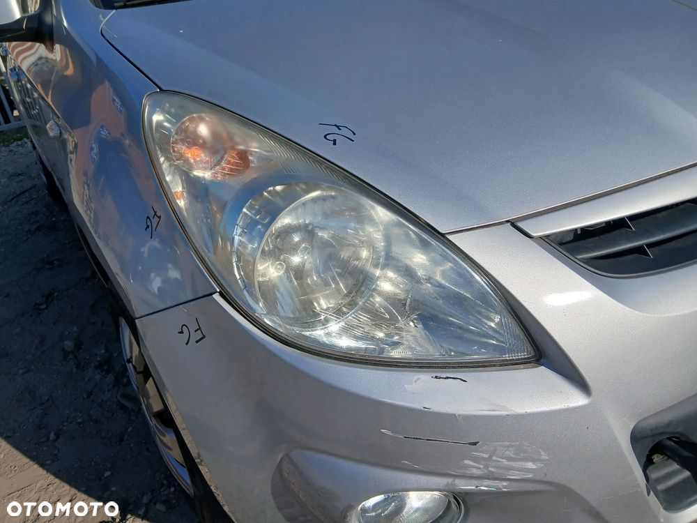 Hyundai I20 08- 1.2 B G4la SIlnik skrzynia  drzwi zderzak maska błotnik klapa  lakier FG - 21