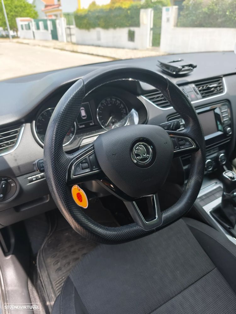 Skoda Octavia Break 1.6 TDi Elegance Pack - 3