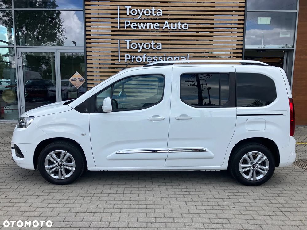 Toyota Proace City Verso 1.2 Turbo L1 Team Deutschland - 4