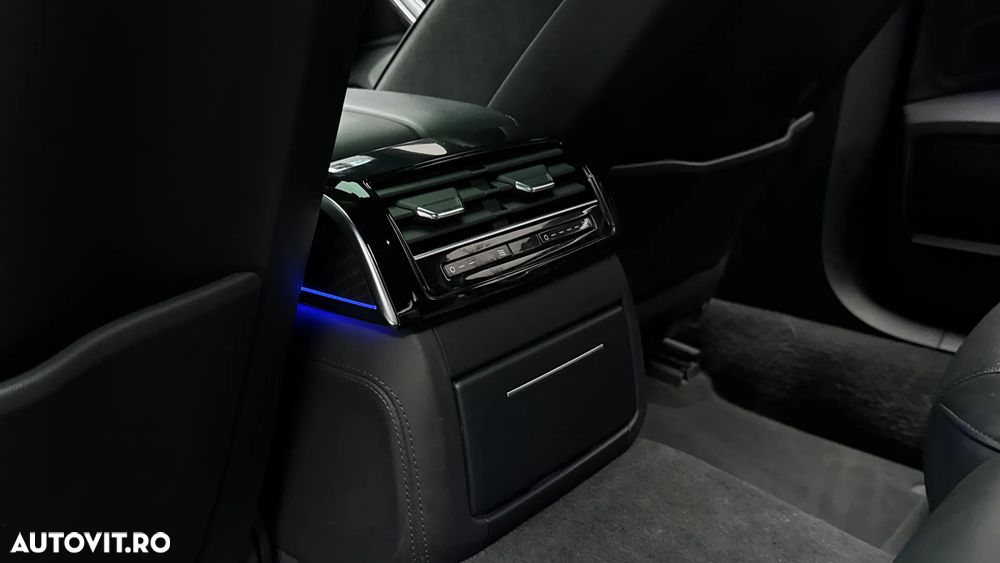 Audi A8 - 30