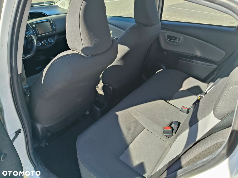Toyota Yaris - 10