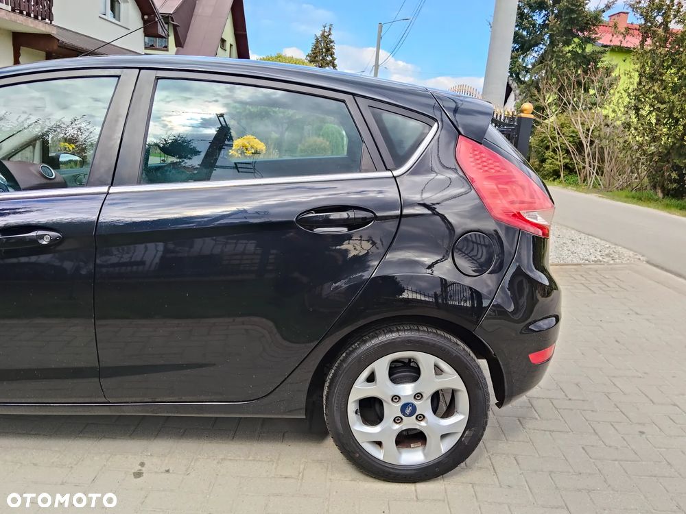 Ford Fiesta 1.25 Titanium - 19