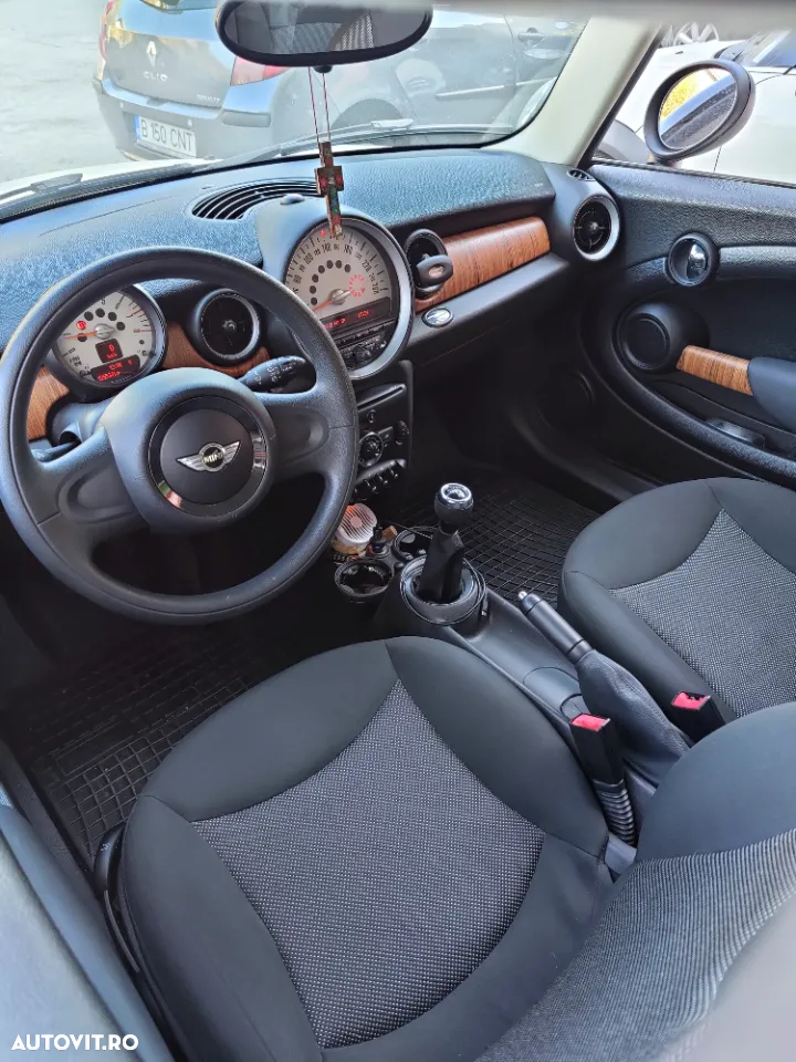 Mini Cooper One - 5