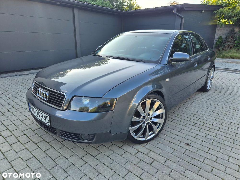Audi A4 Limousine