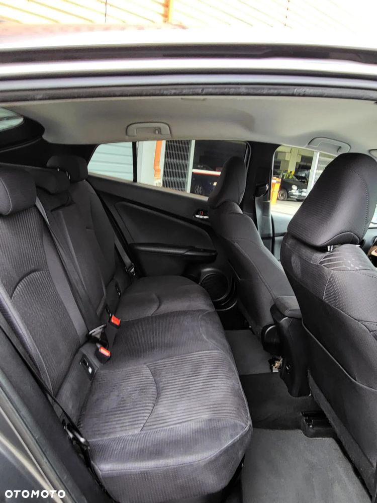 Toyota Prius 1.8 Hybrid Premium - 10