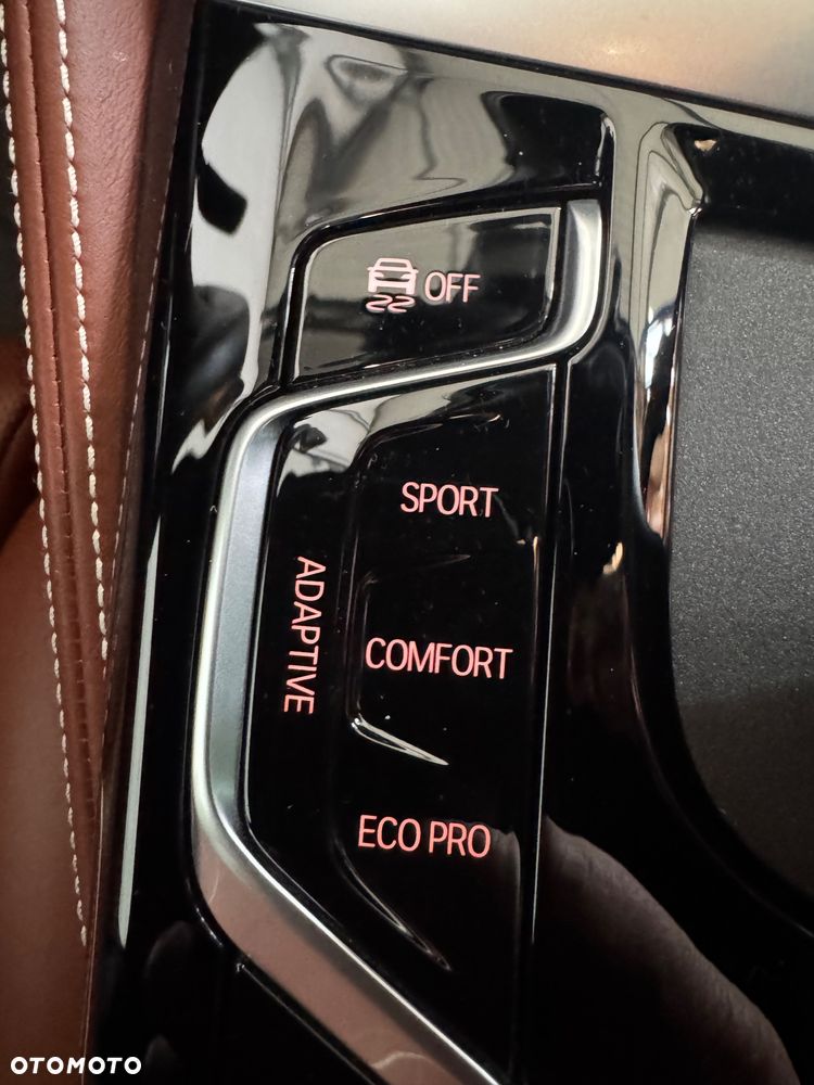 BMW Seria 5 540d xDrive - 28