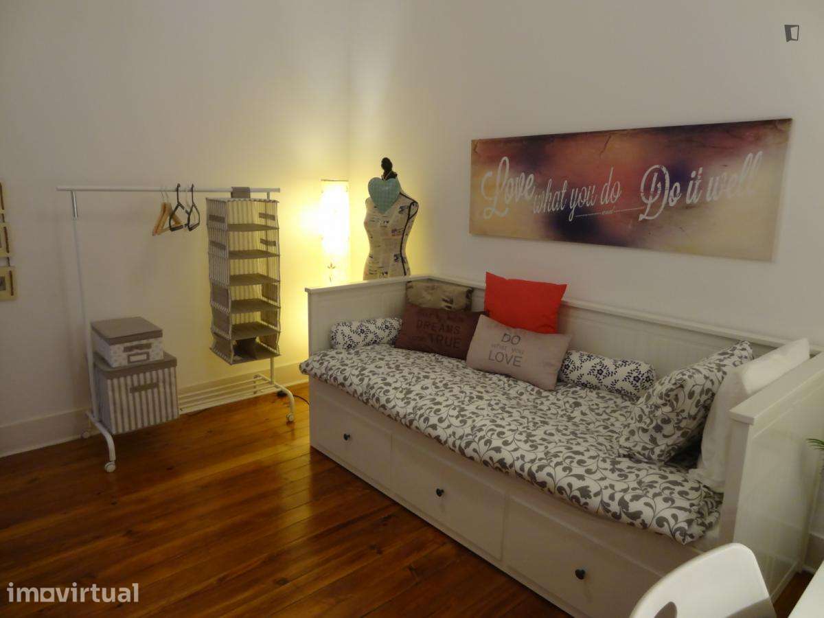 Quarto - localizado em Arroios Lisbon - Grande imagem: 3/14