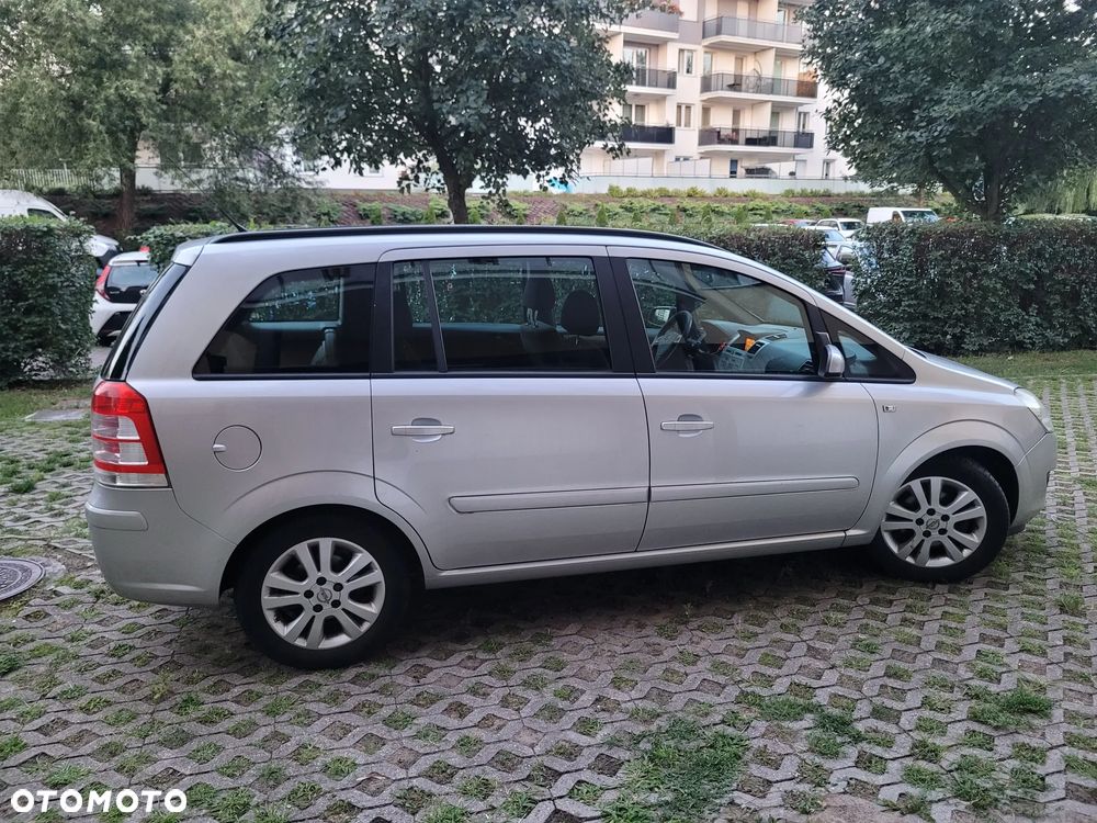 Opel Zafira 1.8 Essentia - 7