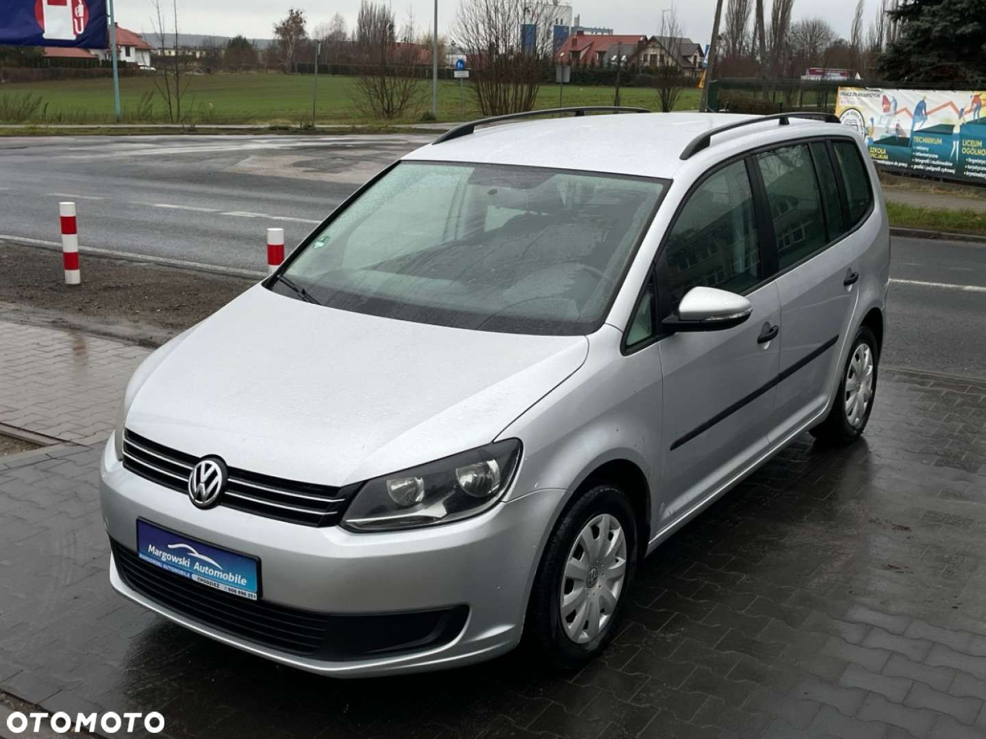 Volkswagen Touran - 10