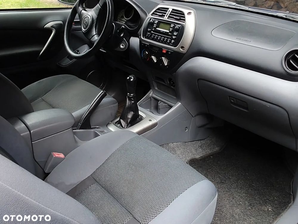 Toyota RAV4 4x2 Edition - 12