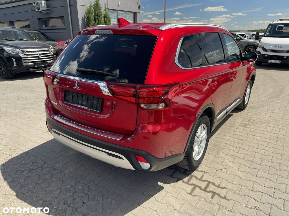 Mitsubishi Outlander 2.0 City Style 2WD - 2