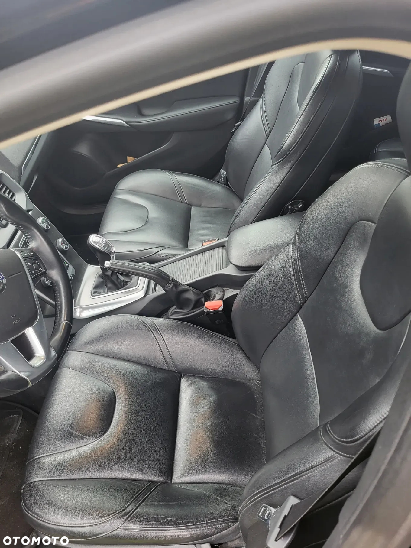 Volvo V40 D3 Momentum - 11