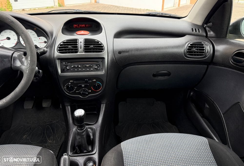 Peugeot 206 1.1 XT - 16