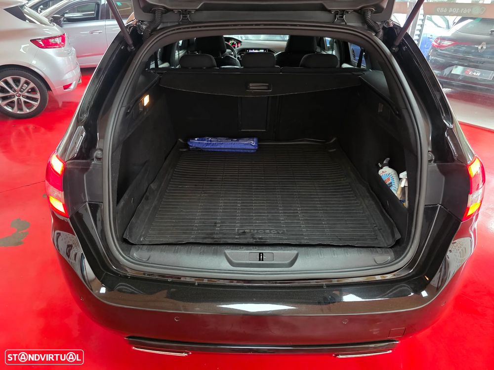 Peugeot 308 SW 1.5 BlueHDi GT Line EAT8 - 34